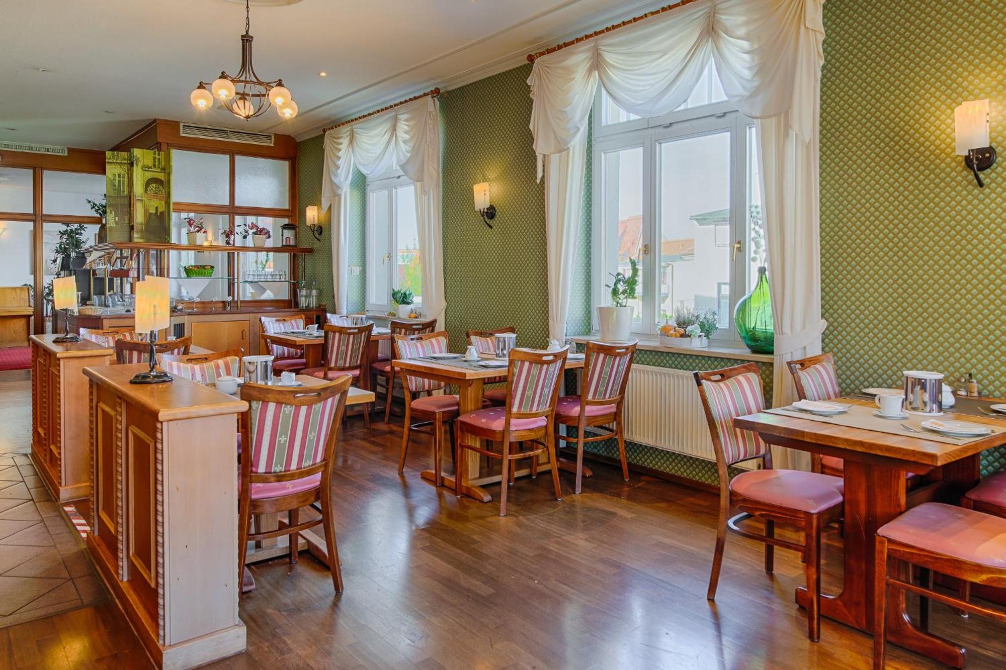 Hotel Fuersteneck Bernburg Buitenkant foto