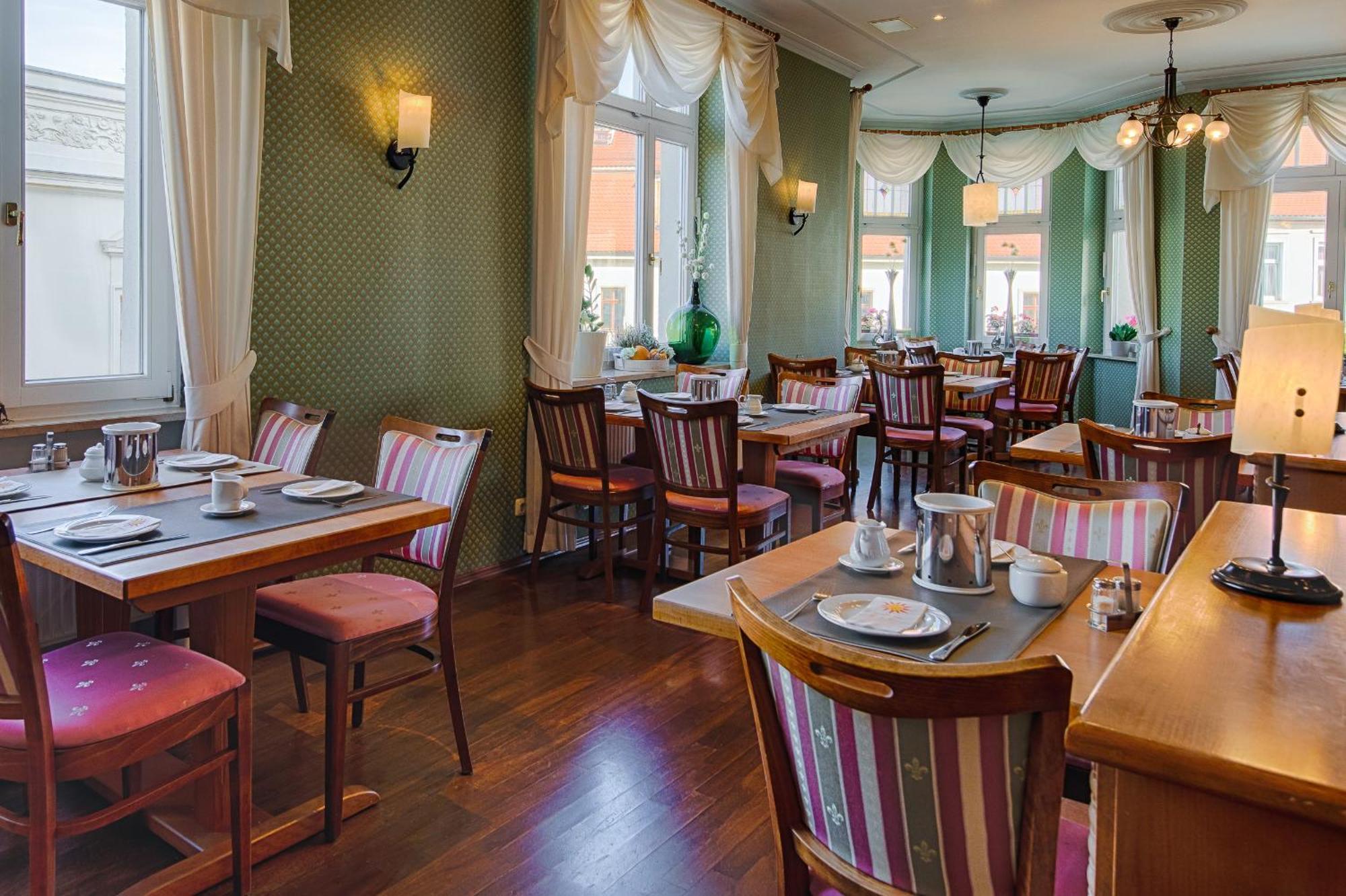 Hotel Fuersteneck Bernburg Buitenkant foto