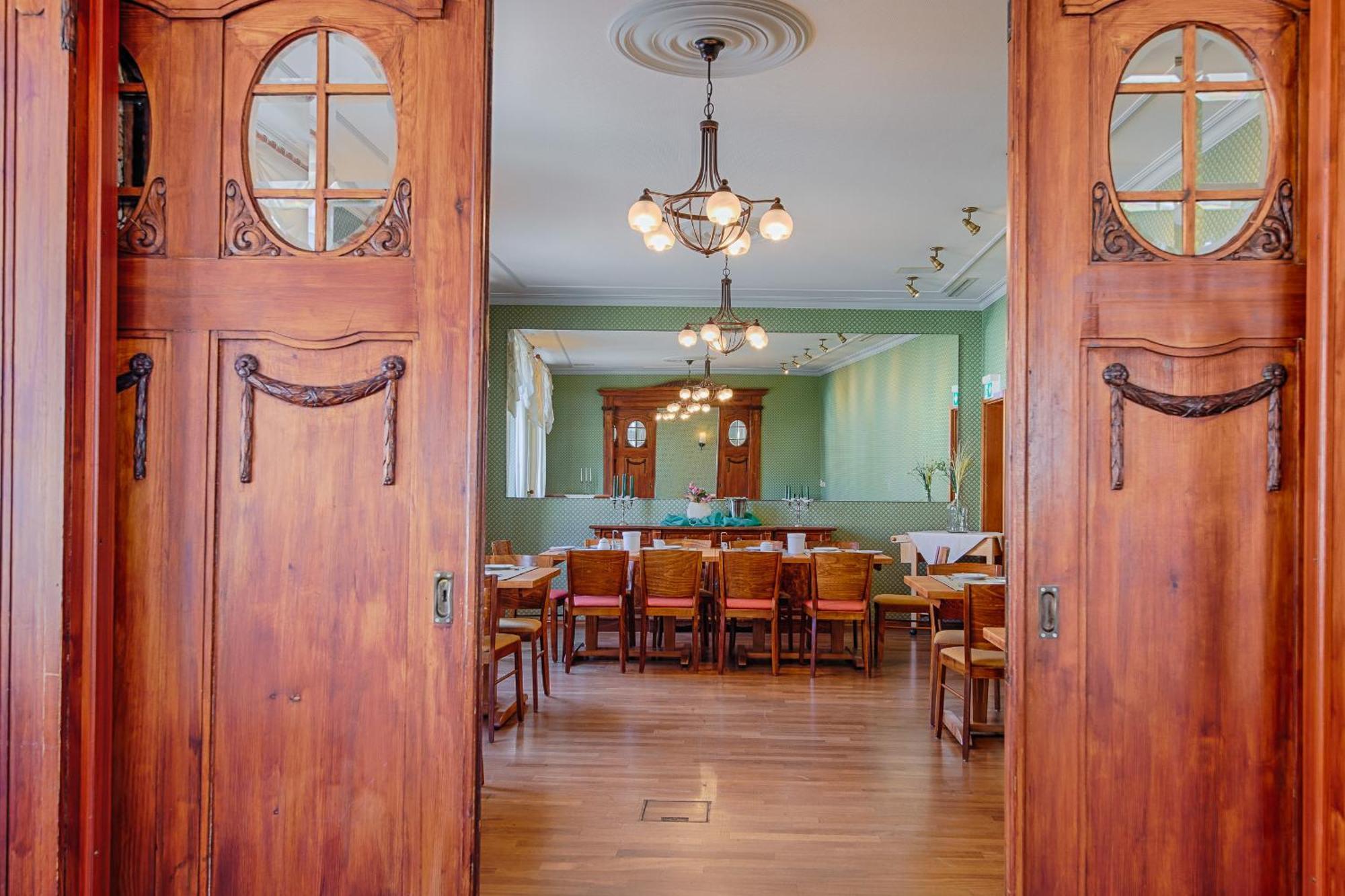 Hotel Fuersteneck Bernburg Buitenkant foto