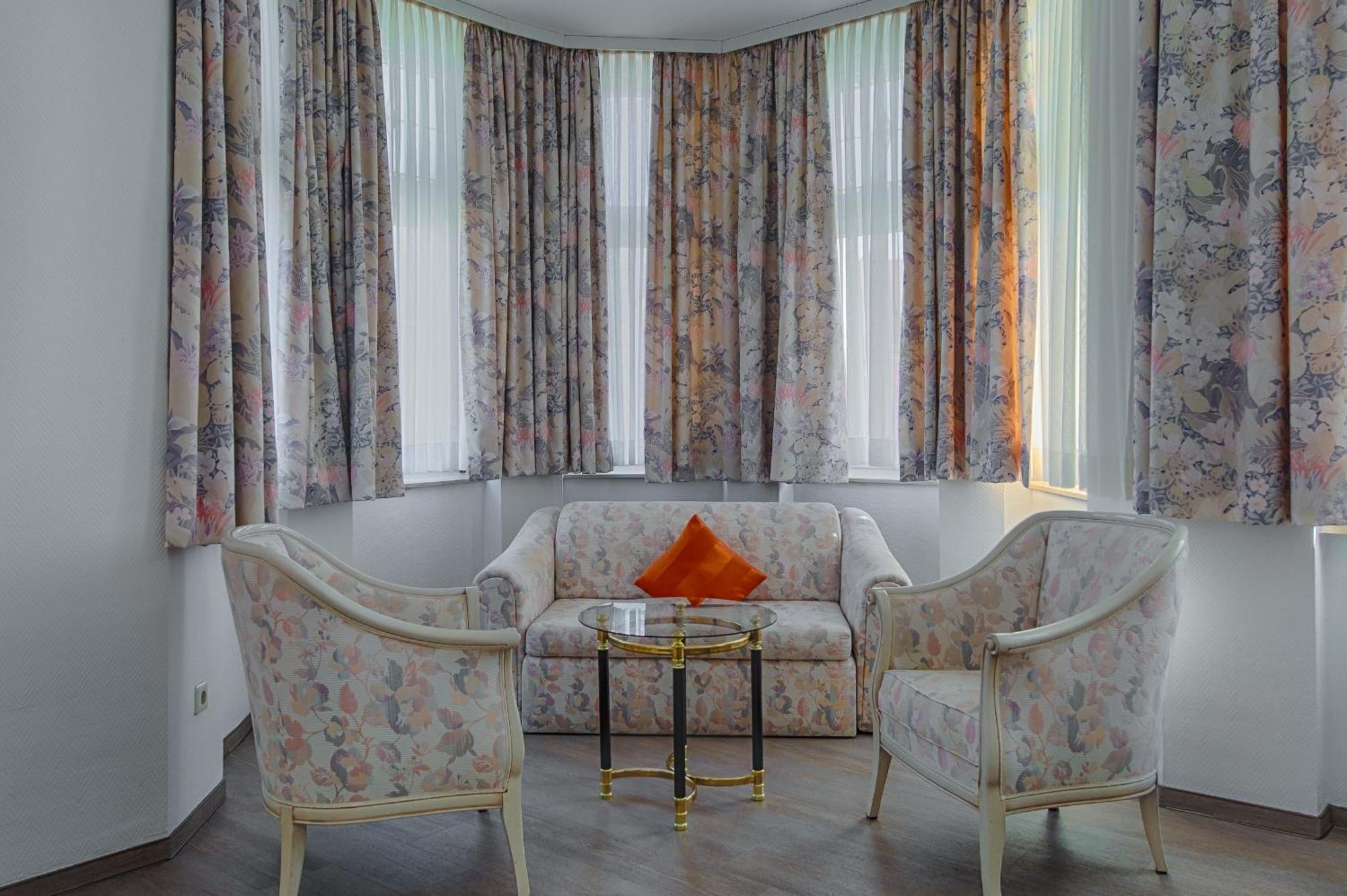 Hotel Fuersteneck Bernburg Buitenkant foto