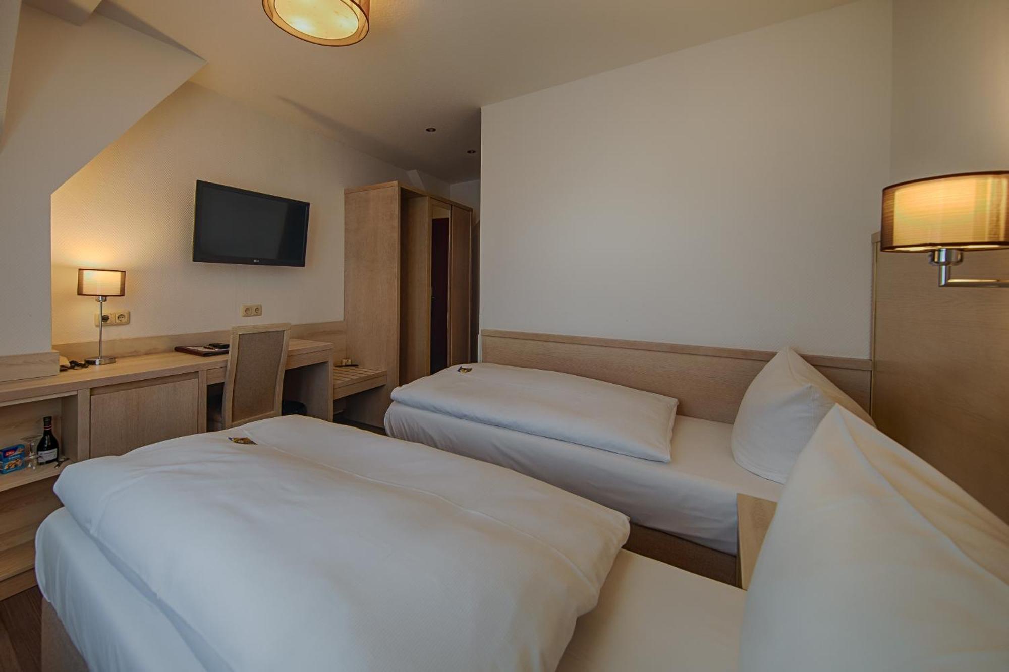 Hotel Fuersteneck Bernburg Buitenkant foto