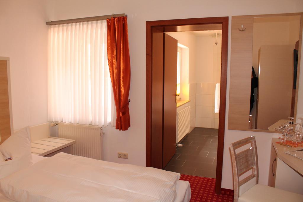 Hotel Fuersteneck Bernburg Buitenkant foto