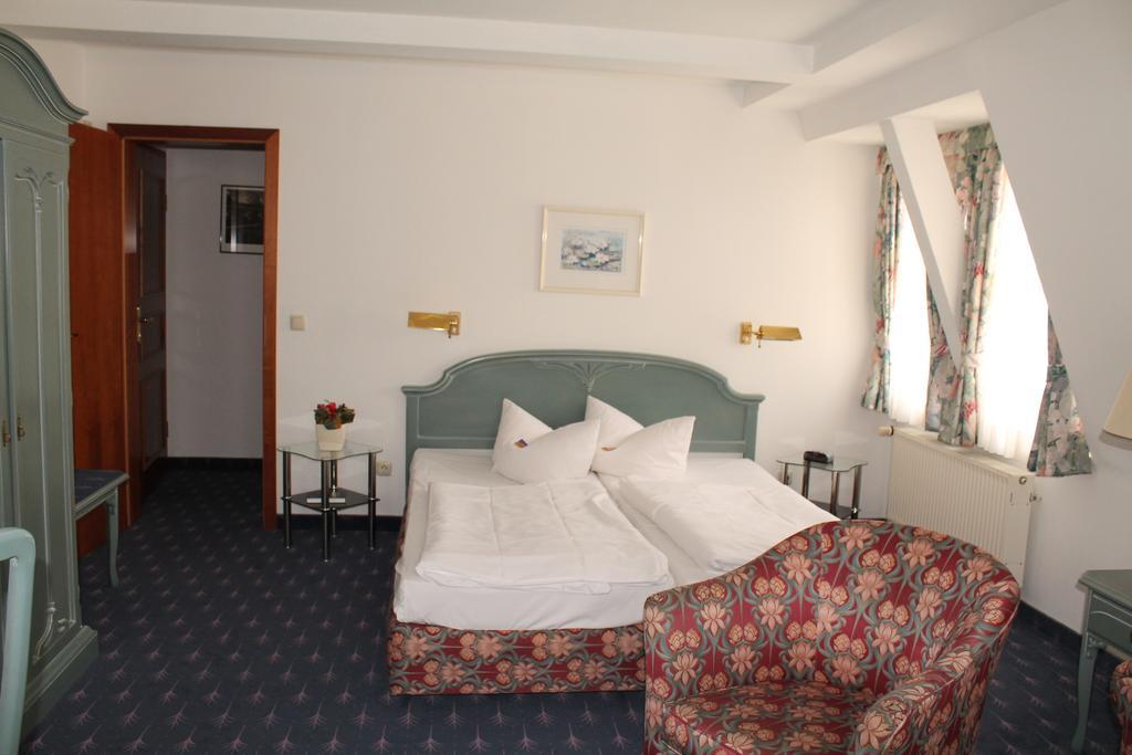Hotel Fuersteneck Bernburg Buitenkant foto