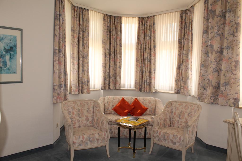 Hotel Fuersteneck Bernburg Buitenkant foto
