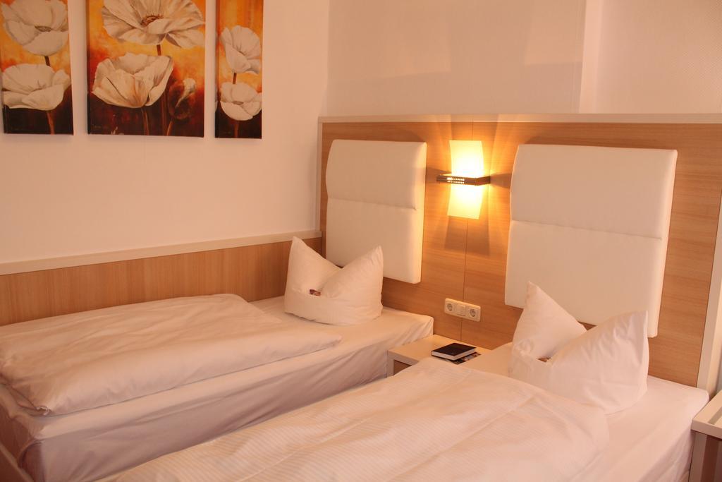 Hotel Fuersteneck Bernburg Buitenkant foto