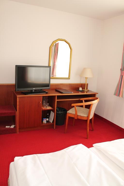 Hotel Fuersteneck Bernburg Buitenkant foto