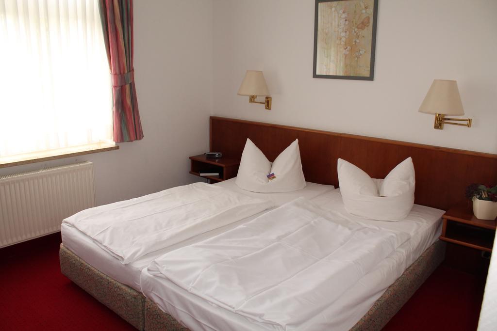 Hotel Fuersteneck Bernburg Kamer foto