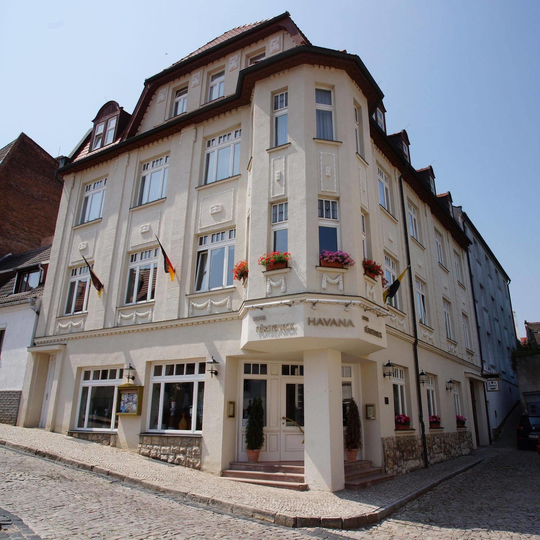 Hotel Fuersteneck Bernburg Buitenkant foto